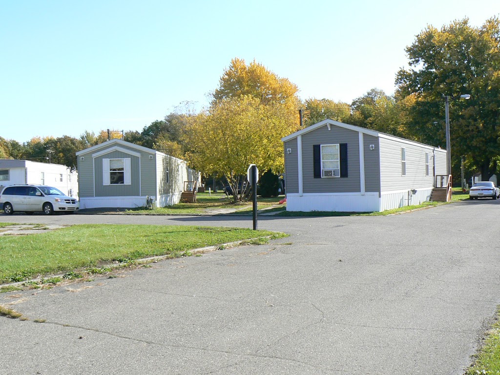 Flat Rock Terrace Mobile Home Community | 14210 Telegraph Rd, Flat Rock, MI 48134, USA | Phone: (734) 479-2479