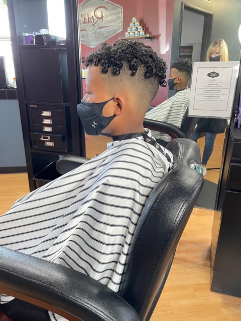 Redds Mens Cuts - Lake Stevens | 1109 Frontier Cir E, Lake Stevens, WA 98258, USA | Phone: (425) 249-2344