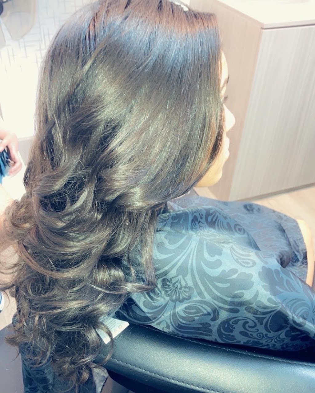 Hair Is Artistry Too | Studio Blue Salon Suites, 3276 John Young Pkwy #112, Kissimmee, FL 34741, USA | Phone: (678) 280-4714