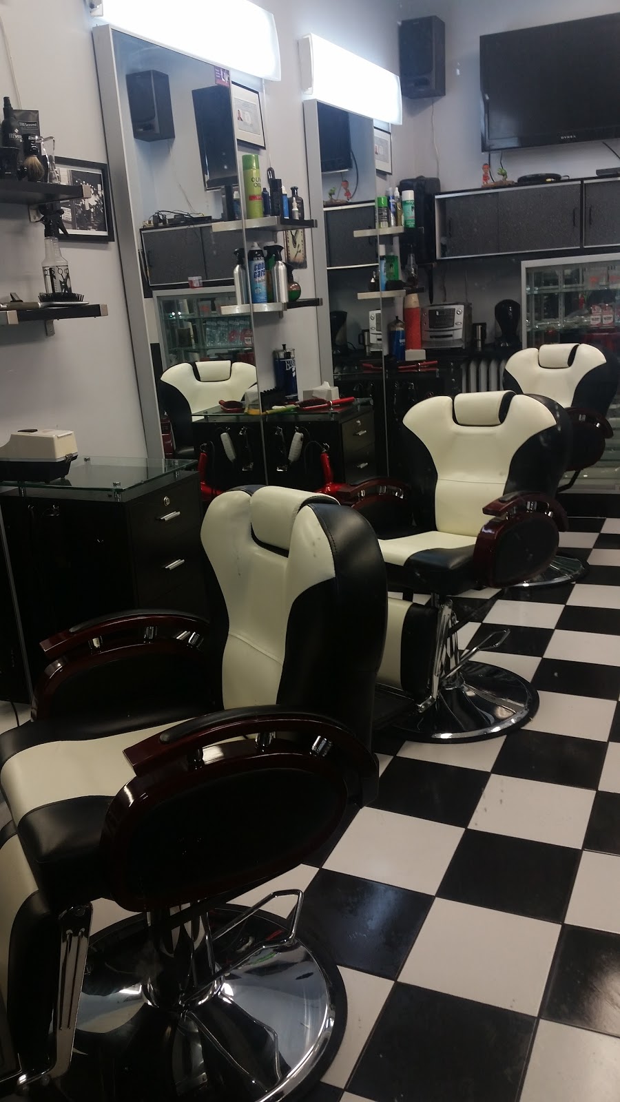 VIP Barbers NYC | 672 E 5th St, Brooklyn, NY 11218 | Phone: (646) 496-2135