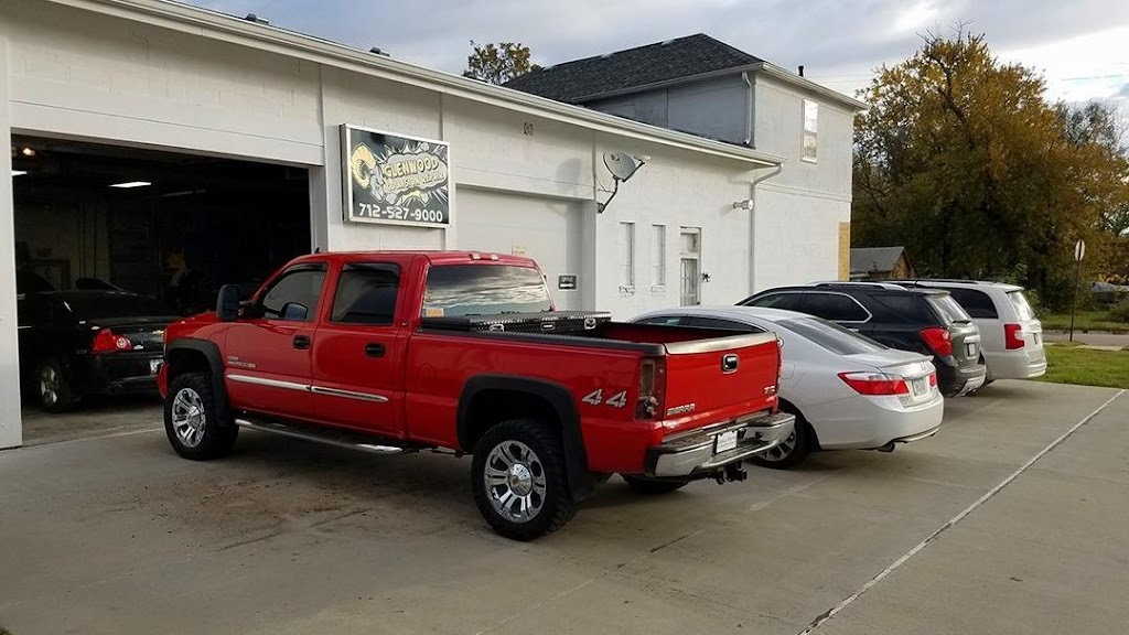 Glenwood Collision Repair | 212 S Walnut St, Glenwood, IA 51534, USA | Phone: (712) 527-9000