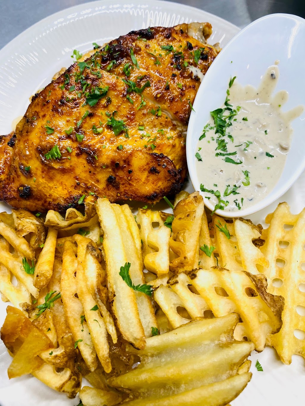 Blue Bear Eatery & Bar | 2660 N Riley Hwy, Shelbyville, IN 46176, USA | Phone: (317) 825-3100