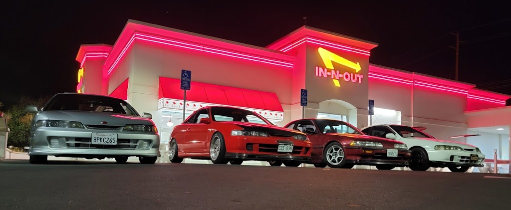 In-N-Out Burger | 506 W Riggin Ave, Visalia, CA 93291, USA | Phone: (800) 786-1000