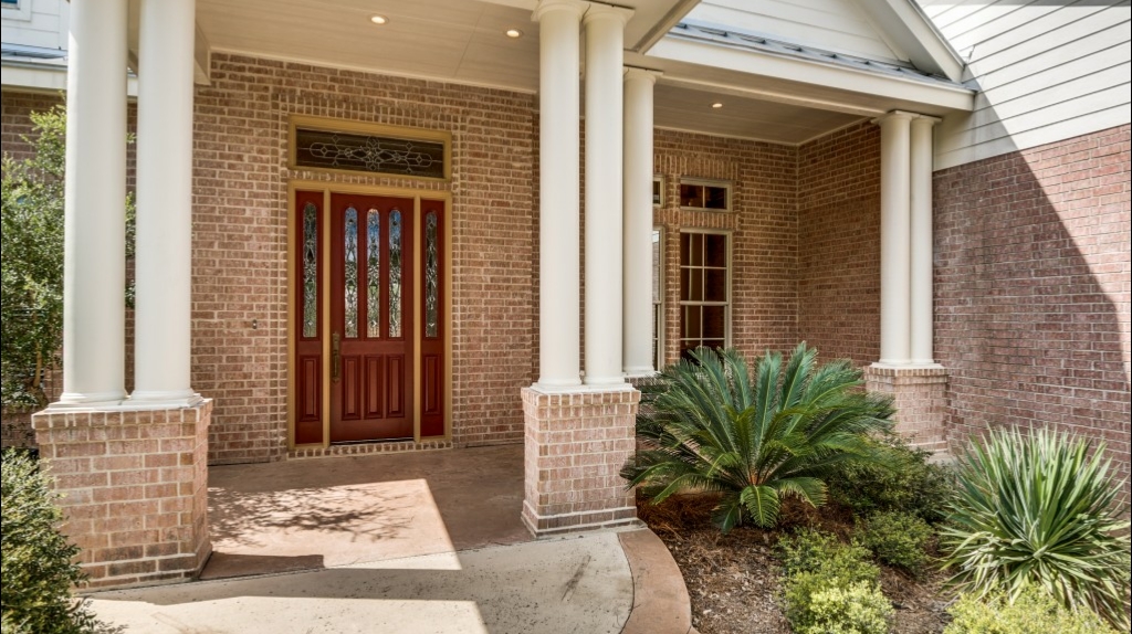 Red Mansions Realty - RMR Commercial Real Estate | 2324 Gruene Lake Dr suite c, New Braunfels, TX 78130, USA | Phone: (830) 643-0536