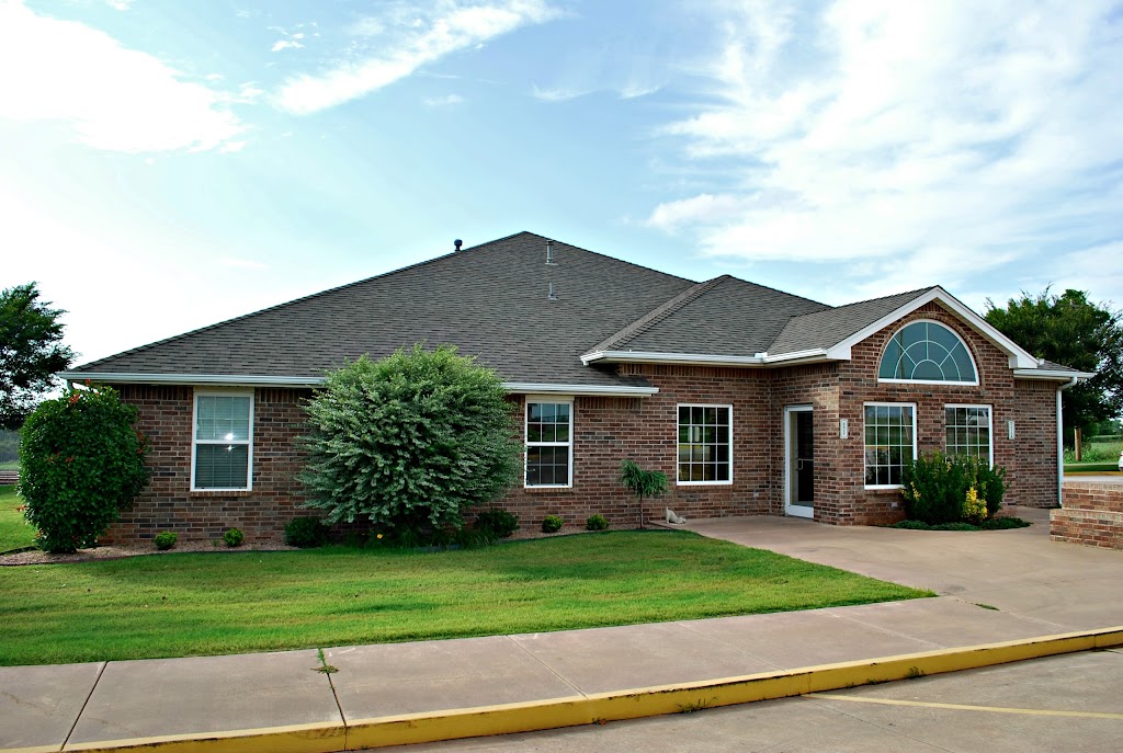 Walnut Creek Animal Hospital & Pet Resort | 2717 State Hwy 74, Purcell, OK 73080, USA | Phone: (405) 527-8734