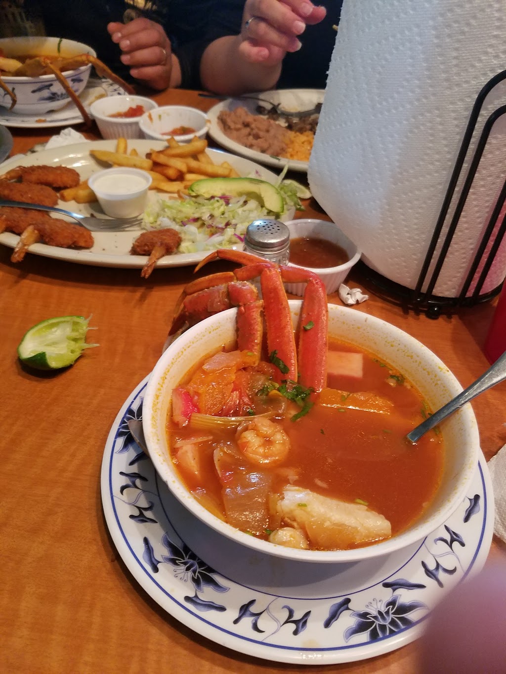 Mariscos El Puerto De Acapulco | 3205 Mansfield Hwy, Forest Hill, TX 76119, USA | Phone: (817) 536-0044