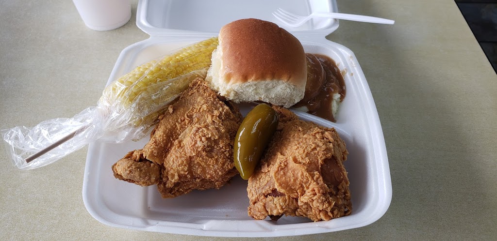 Lisas Chicken | 2551 NE 28th St, Fort Worth, TX 76111, USA | Phone: (817) 740-0022