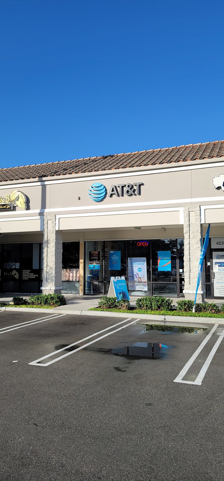 AT&T Lakes Of The Meadows | 4238 SW 152nd Ave, Miami, FL 33185, USA | Phone: (305) 553-8997