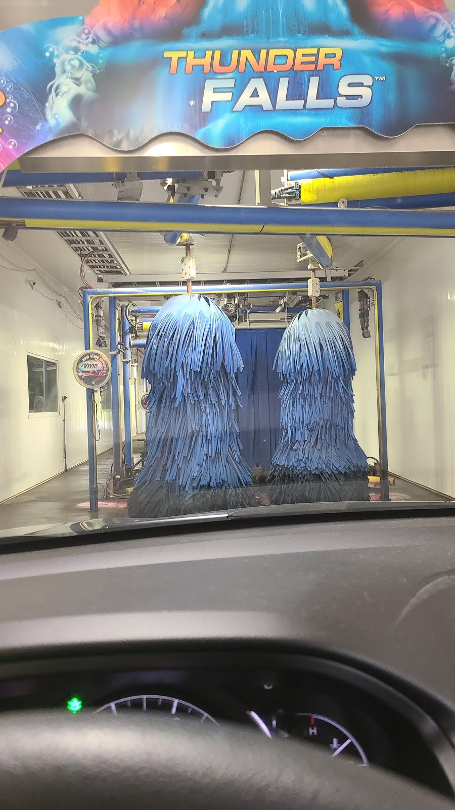 Thunder Falls Car Wash | 20500 Lakeland Blvd, Cleveland, OH 44119, USA | Phone: (216) 772-2505