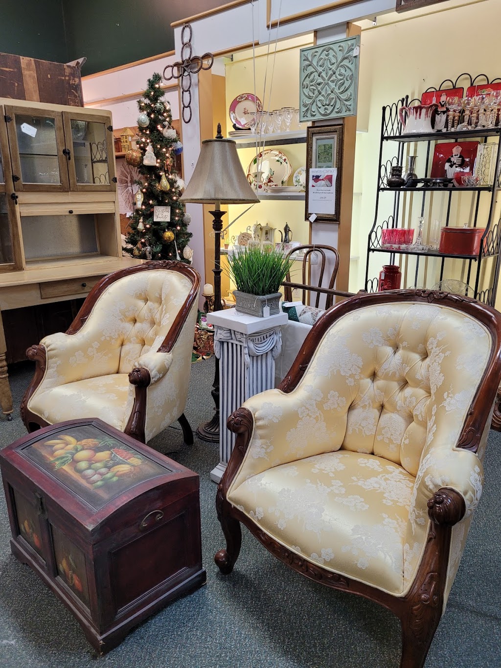 The Antique Experience | 5800 Interstate 35 #307, 5800 N Interstate 35, Denton, TX 76207, USA | Phone: (940) 565-0688