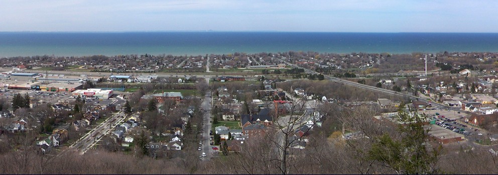 Lynn Fee Team | 66 Main St E, Grimsby, ON L3M 1N3, Canada | Phone: (905) 975-1055