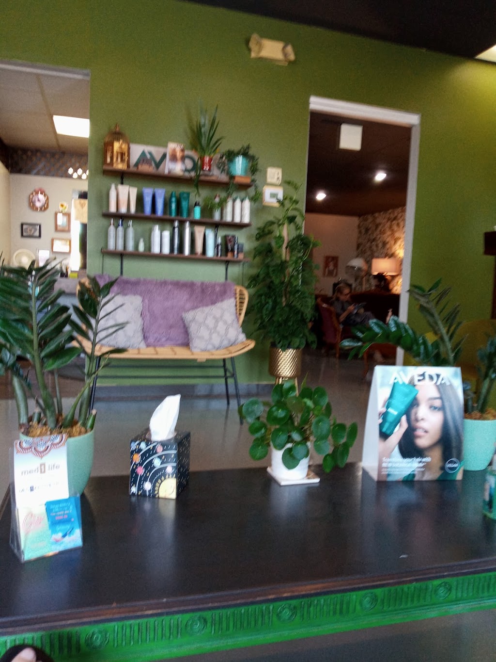 Hair Bobbers Salon | 19065 Eureka Rd, Southgate, MI 48195, USA | Phone: (734) 284-1664