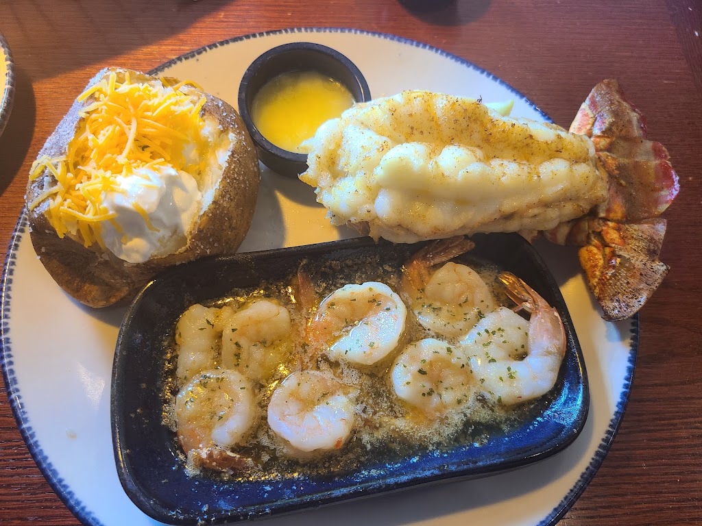 Red Lobster | Photo 3 of 10 | Address: 4333 Candlewood St, Lakewood, CA 90712, USA | Phone: (562) 634-3474