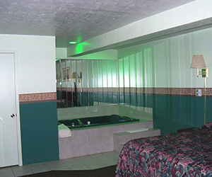 Valley Motel | 2571 Freeport Rd, Pittsburgh, PA 15238, USA | Phone: (412) 828-7100
