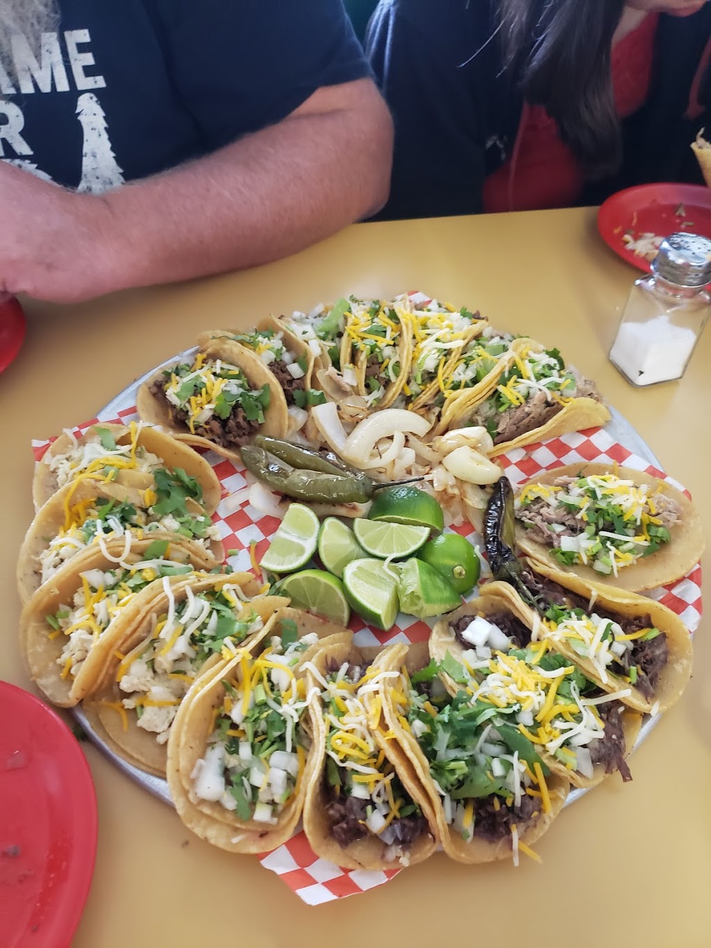 Cowboys Taqueria | 808 E Moore Ave, Terrell, TX 75160, USA | Phone: (972) 551-0700