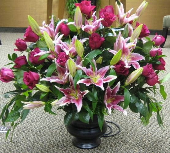 Floral Creations by kelly | 1157 NE Hawthorne Ave, Hillsboro, OR 97124, USA | Phone: (503) 714-6223