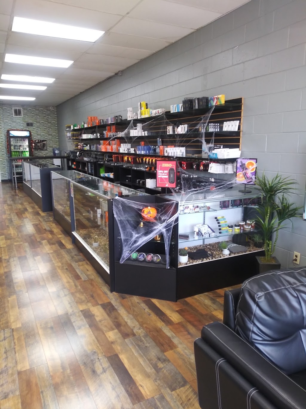 Vapor Haus | 617 Watervliet Ave, Dayton, OH 45420, USA | Phone: (937) 559-5778