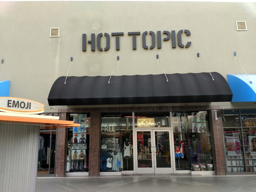 Hot Topic | 20 City Blvd W STE 710, Orange, CA 92868 | Phone: (714) 935-9180