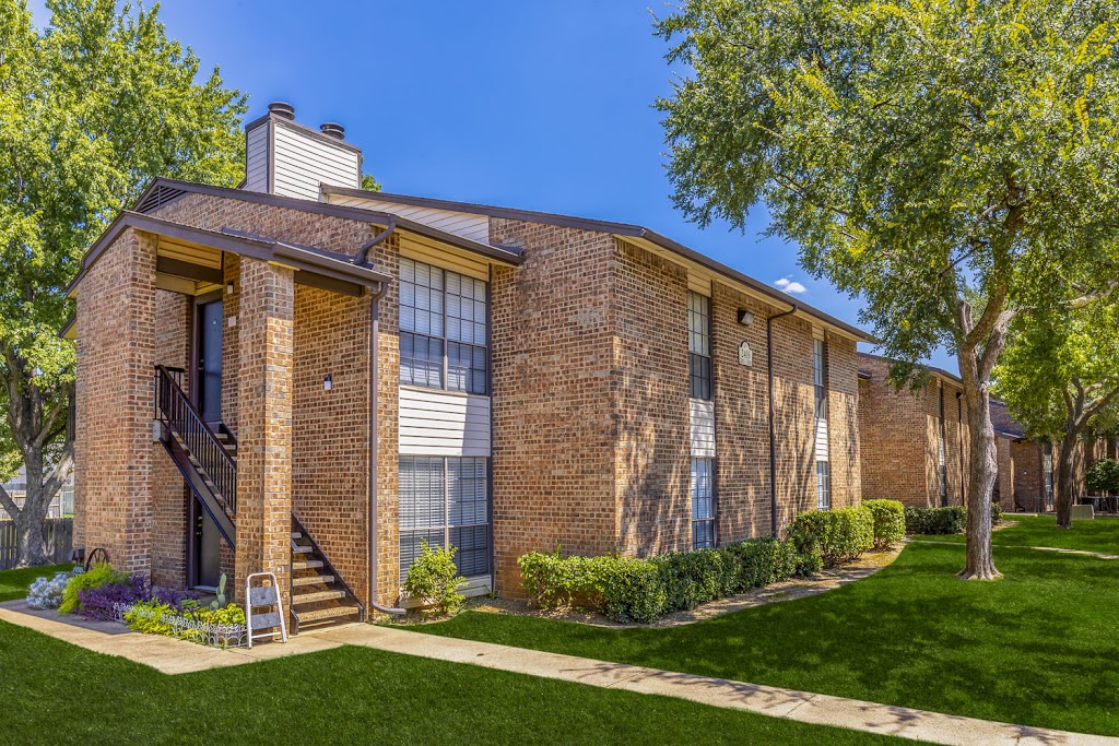 Harwood Hills Apartments | 2452 Hwy 121, Bedford, TX 76021, USA | Phone: (817) 873-6788