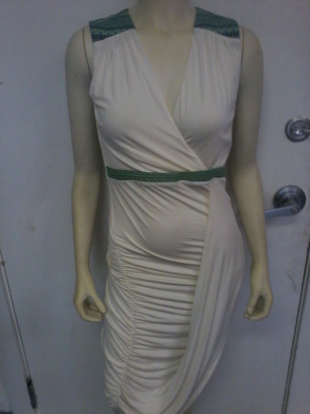 Lees Fashion Boutique | 49 Bell St NE, Atlanta, GA 30303, USA | Phone: (404) 748-8492