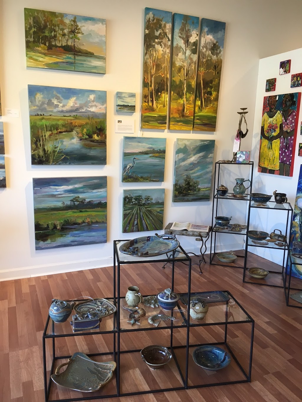 Pineapple Gallery | 829 Asbury Dr, Mandeville, LA 70471, USA | Phone: (985) 626-0028