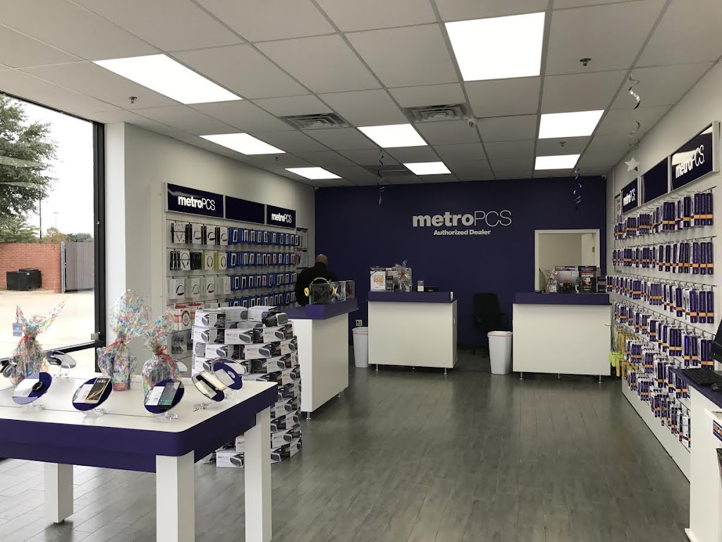 Metro by T-Mobile | 1031 Hickory Creek Blvd, Hickory Creek, TX 75065, USA | Phone: (940) 279-1700