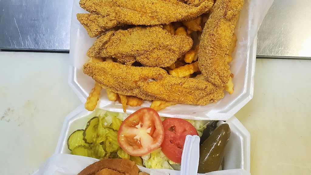 Catfish place | 8912 Lake June Rd, Dallas, TX 75217, USA | Phone: (214) 643-2434