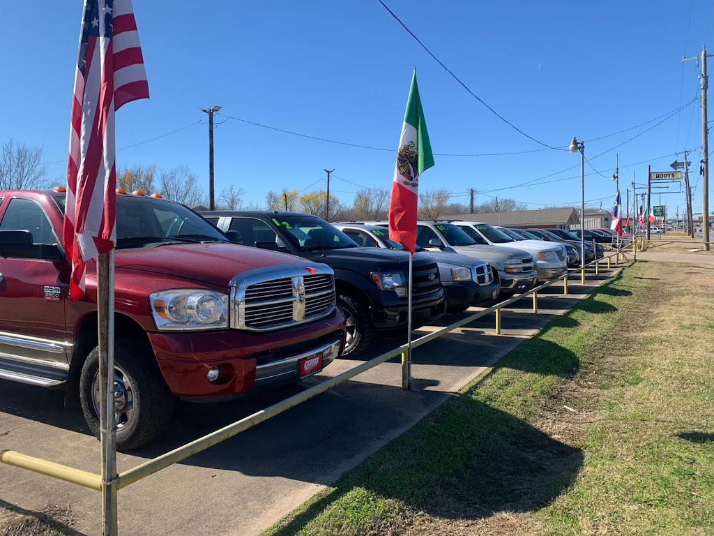 GIGANTE AUTO GROUP,LLC | 906 E Moore Ave, Terrell, TX 75160, USA | Phone: (214) 741-4233