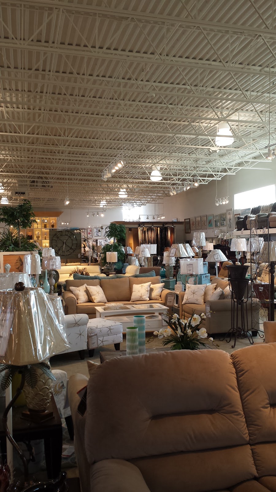 The Furniture Warehouse - Ellenton | 5814 18th St E, Ellenton, FL 34222, USA | Phone: (941) 479-7900