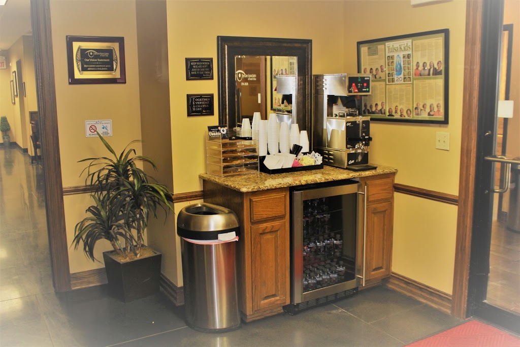 EyeCare Associates of South Tulsa | 10010 E 81st St #100, Tulsa, OK 74133, USA | Phone: (918) 250-2020