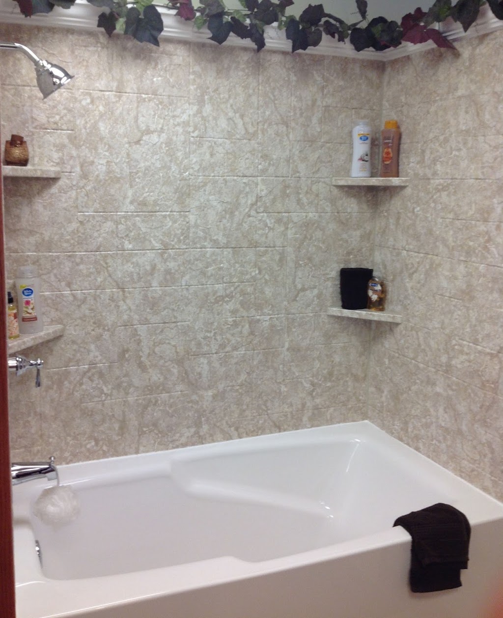 Acrylic Bathtubs and Showers Chicago | 185 E Lake St, Bloomingdale, IL 60108 | Phone: (630) 352-4421