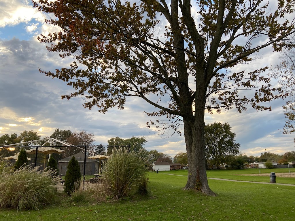 Clements Circle Splash Park | 9999 Harrison St, Livonia, MI 48150, USA | Phone: (734) 421-9800