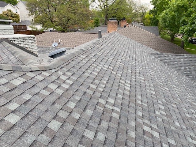 Lakeside Roofing Co | 10210 Mapleridge Dr, Dallas, TX 75238, USA | Phone: (972) 365-1216