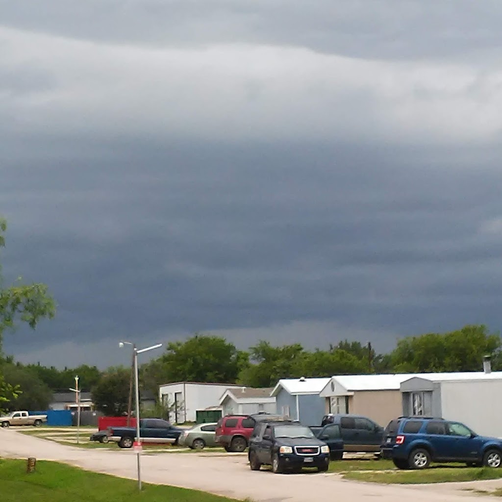 Sandell Mobile Home Park | 4329 W Park Row Blvd, Corsicana, TX 75110, USA | Phone: (903) 875-0097