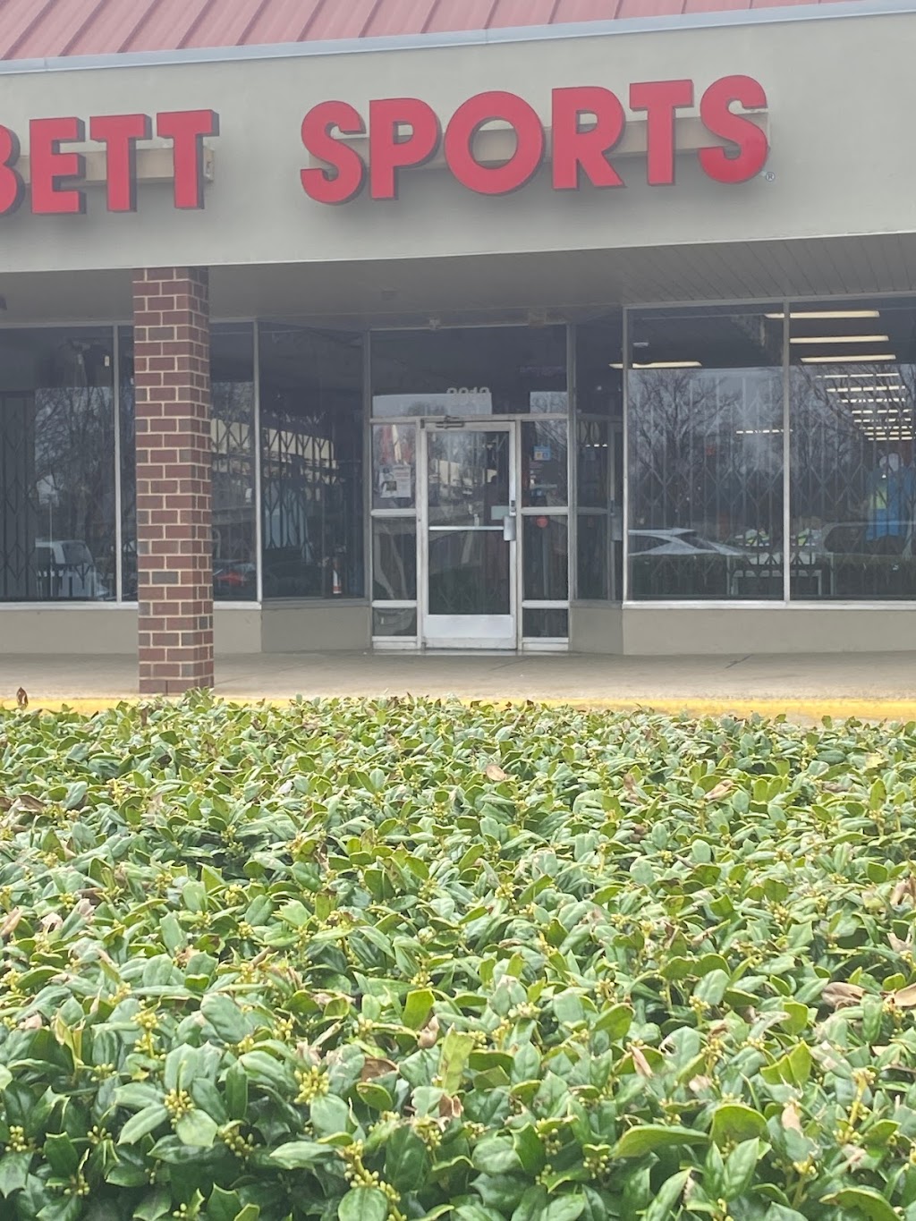 Hibbett Sports | 2913 Freedom Dr, Charlotte, NC 28208 | Phone: (704) 391-4772