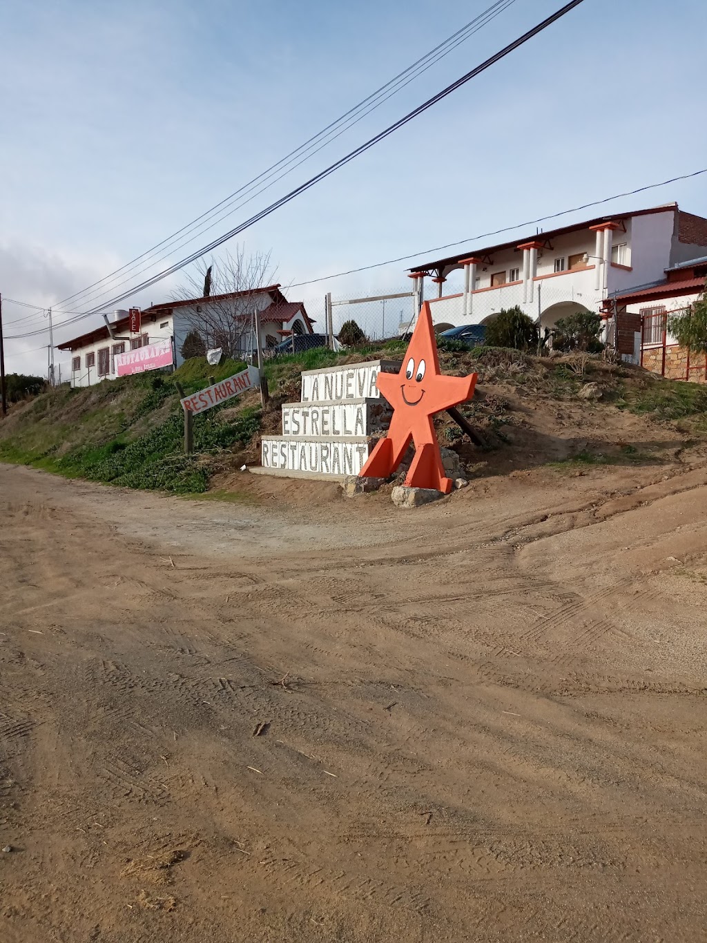 Restaurant de mariscos. La Nueva Estrella | Frente a albercas Tanama- Los Olivos, Km. 11.5, México 3, 21507 B.C., Mexico | Phone: 665 110 0765