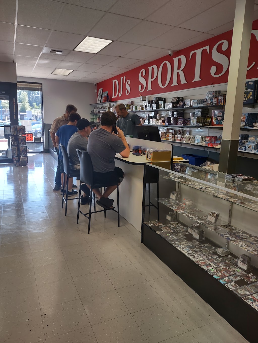 DJs Sportscards | 1314 Union Ave NE, Renton, WA 98059, USA | Phone: (425) 235-4357