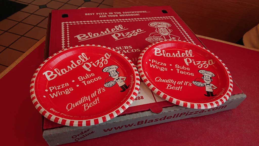 Blasdell Pizza | 2370 Seneca St, Buffalo, NY 14210, USA | Phone: (716) 823-8888