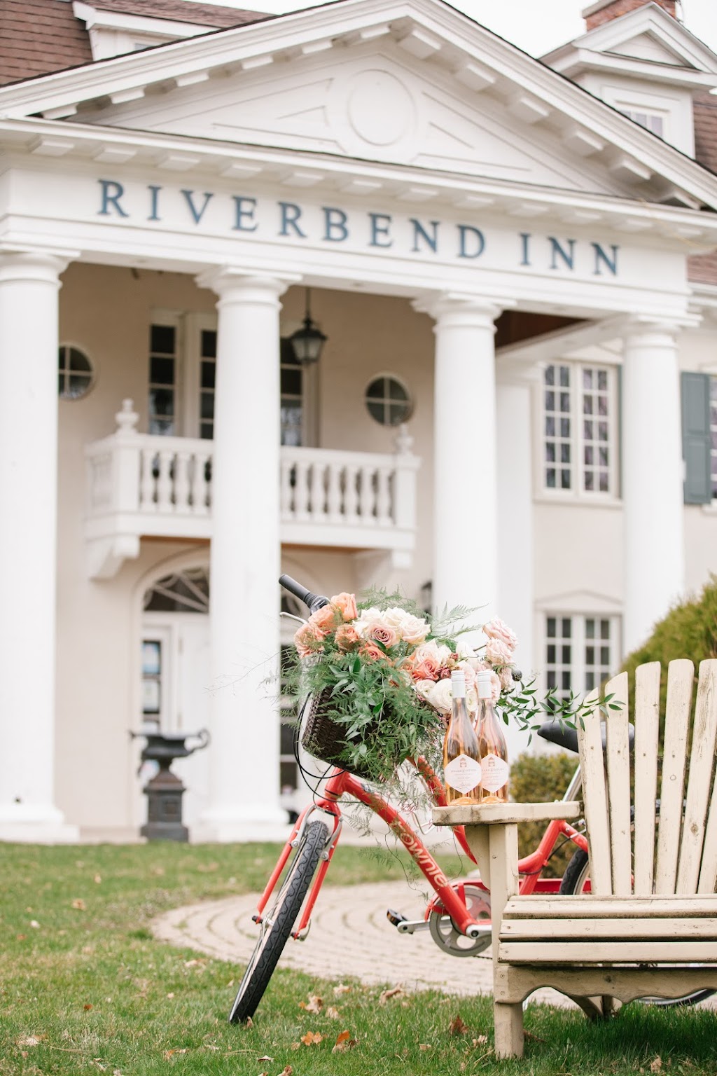 Riverbend Inn & Vineyard | 16104 Niagara Pkwy, Niagara-on-the-Lake, ON L0S 1J0, Canada | Phone: (888) 220-2281