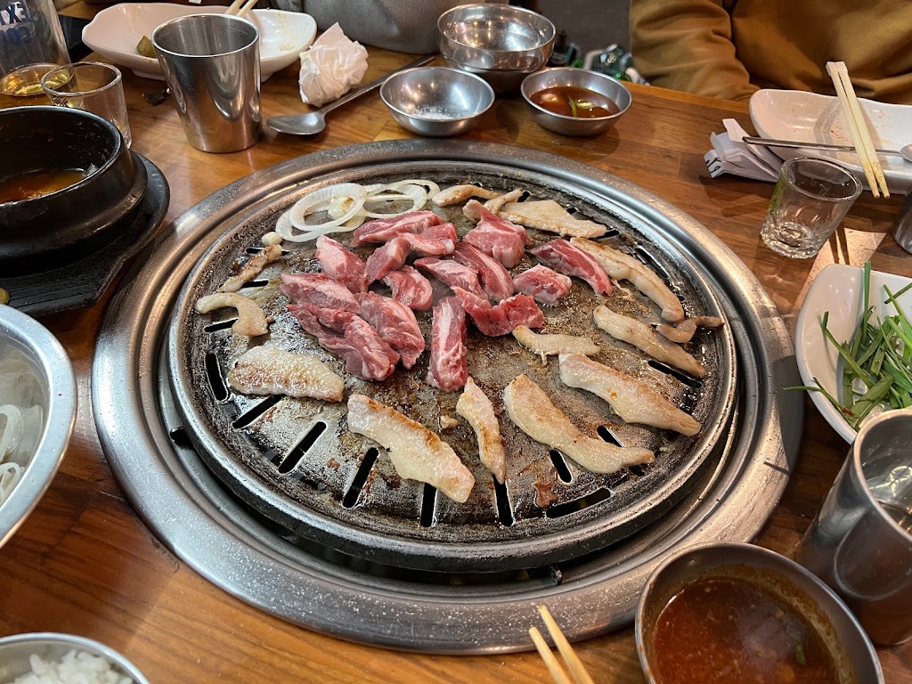 SongHak Korean BBQ - Koreatown | 356 S Western Ave #201, Los Angeles, CA 90020, USA | Phone: (213) 529-4008