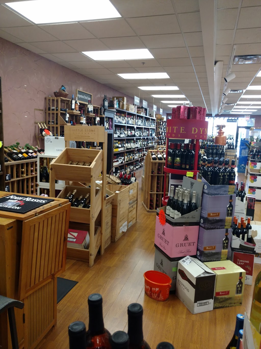 C D Liquors | 8005 183rd St F, Tinley Park, IL 60487, USA | Phone: (708) 633-0050