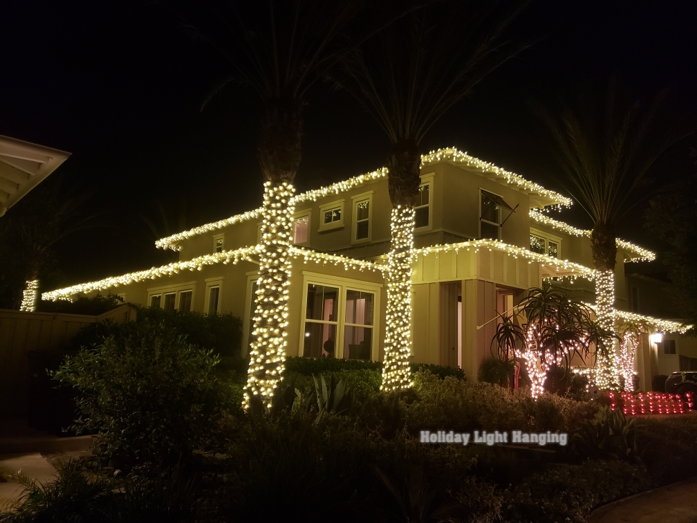 Holiday Light Hanging | 1202 N Pacific St, Oceanside, CA 92054, USA | Phone: (760) 575-1205