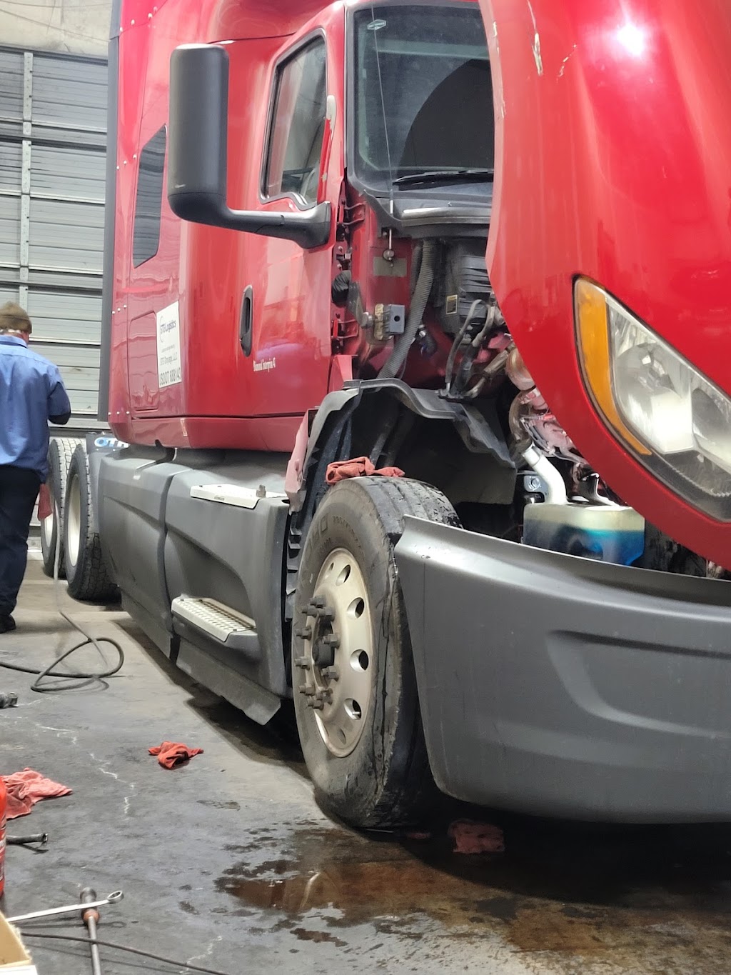 M R Truck Repair | 8263 Frontage Rd #4, Olive Branch, MS 38654, USA | Phone: (901) 626-7781