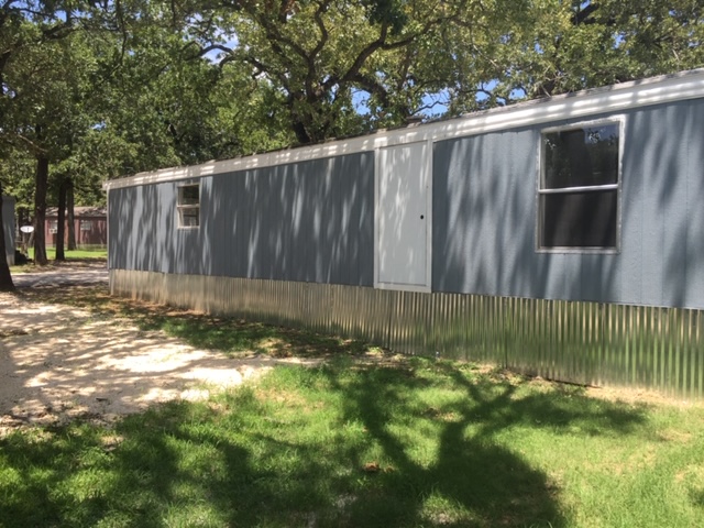 Hidden Oaks Mobile Home Park | 215 Weeks Rd, Cleburne, TX 76031, USA | Phone: (817) 228-5169