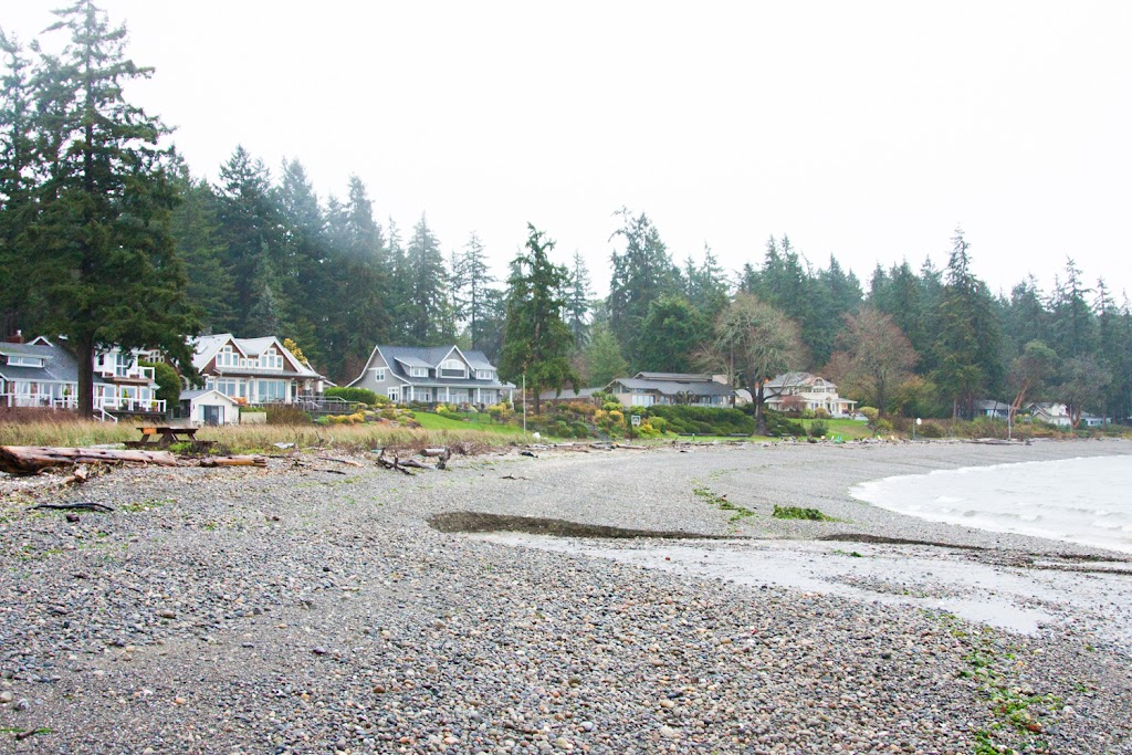 Walts Lynwood Center Market | 4759 Lynwood Center Rd NE Ste 2E, Bainbridge Island, WA 98110, USA | Phone: (206) 842-5808