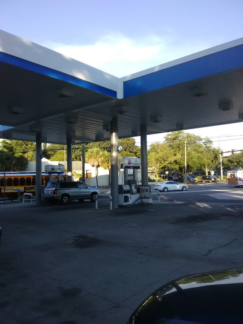 Chevron | 706 Drew St, Clearwater, FL 33755, USA | Phone: (727) 488-9366