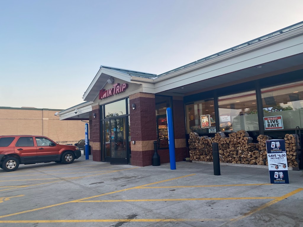 KWIK TRIP #834 | 617 W Pine St, Baraboo, WI 53913, USA | Phone: (608) 356-2620