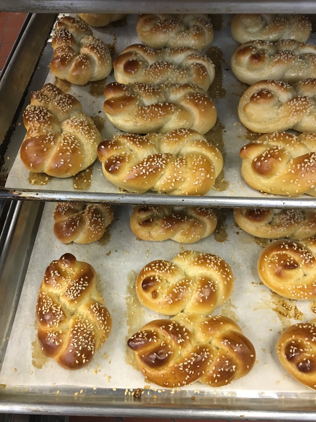 Gold N Oven Bakery | 4104 15 Mile Rd, Sterling Heights, MI 48310, USA | Phone: (586) 979-7300