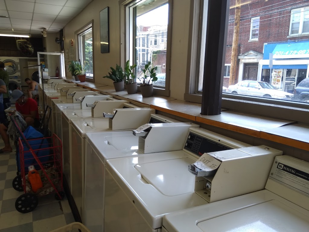 Toms Tub Laundromat, Inc | 296 Summit Ave, Jersey City, NJ 07306, USA | Phone: (201) 268-4889