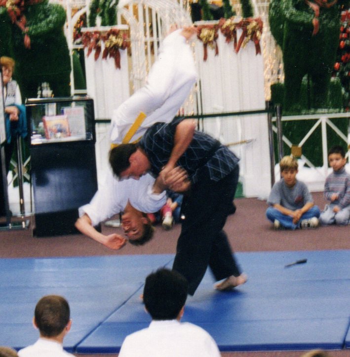 Universal Karate Academy | 212 W Plane St, Bethel, OH 45106, USA | Phone: (513) 919-2895